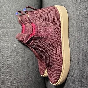 Rothy's Chelsea Boot Berry Size 6.5